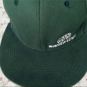 SANTA CRUZ • MENS FLEX FIT HAT • GREEN